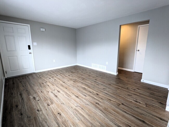 Kitchen to Livingroom