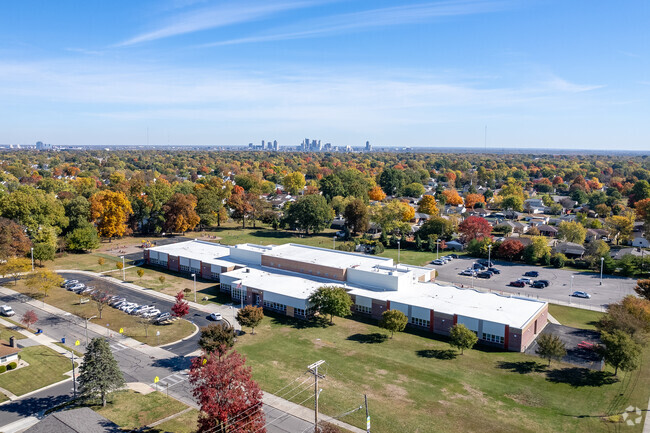 Binns Elementary School serves the children of Southwest Hilltop in grades K-5.