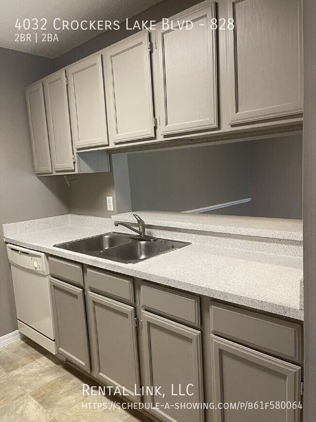 4032 Crockers Lake Blvd unit 828, Sarasota, FL 34238 - photo 6