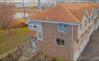 49 Marina View Dr, Sewaren, NJ 07077