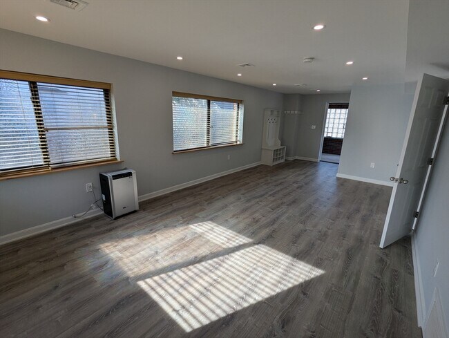 19 Shepard St unit 1, Brighton, MA 02135 - photo 2