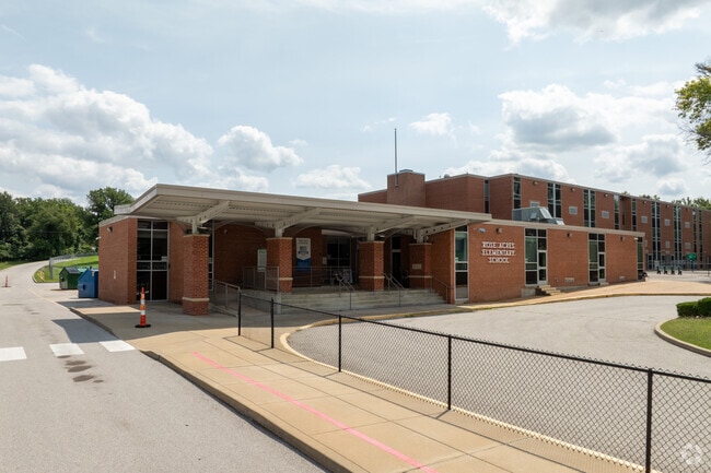 Rose Acres Elementary School serves students in grades PK-5.