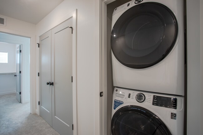 493 W 620 N unit 125, Centerville, UT 84014 - photo 5