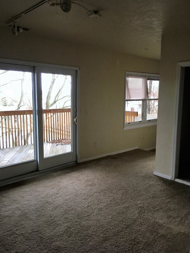 2405 Mission St unit 2403, Pittsburgh, PA 15203 - photo 2