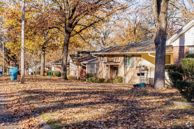 The Briarwood neighborhood is filled with a variety of ranch style homes.