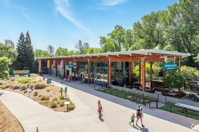 Branch House Riverfront Bistro serves food and drinks alongside the Sacramento River.