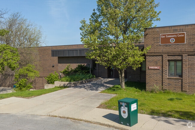 Gier Community Center neighbors Gier Elementary and Gier Park in Creston.