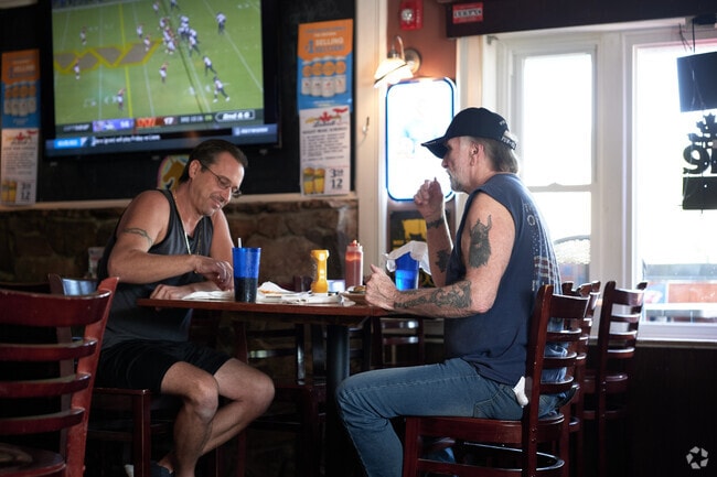 The laid-back atmosphere and friendly staff make it an ideal spot for casual gatherings.