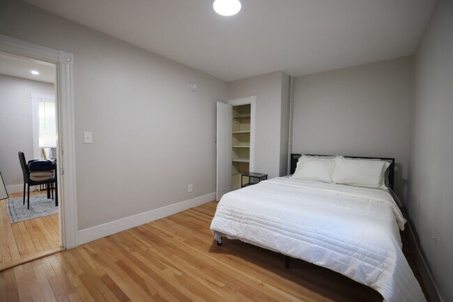 16 Orange St, Lewiston, ME 04240 - photo 4