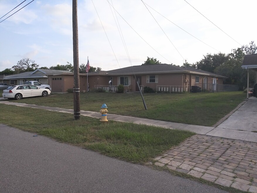 6485 Malaluka Rd unit 6485 Malaluka, North Port, FL 34287 - photo 1