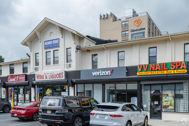 Manor Heights has several services for its residents.