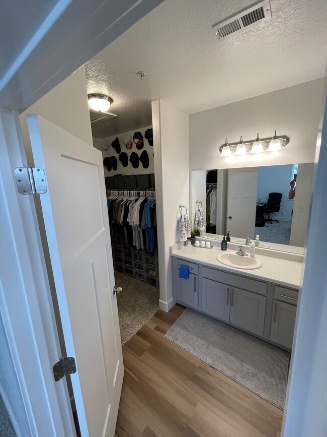 347 W 785 N unit PrivateRoom1, Vineyard, UT 84059 - photo 3