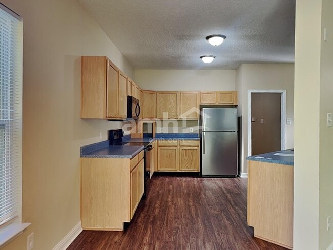 6737 Amber Springs Way, Indianapolis, IN 46237 - photo 3