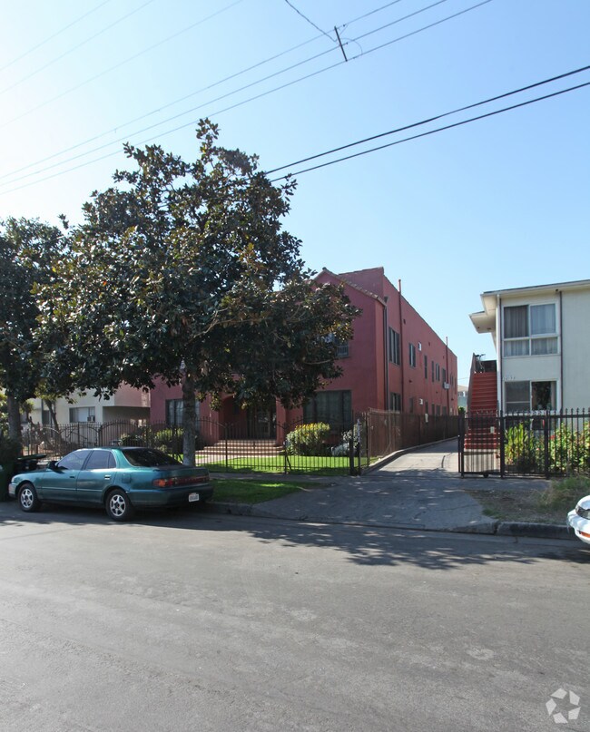 1213 N Ardmore Ave, Los Angeles, CA 90029