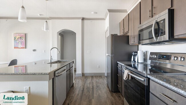 12500 Shadowglen Trace unit 8307, Manor, TX 78653 - photo 7