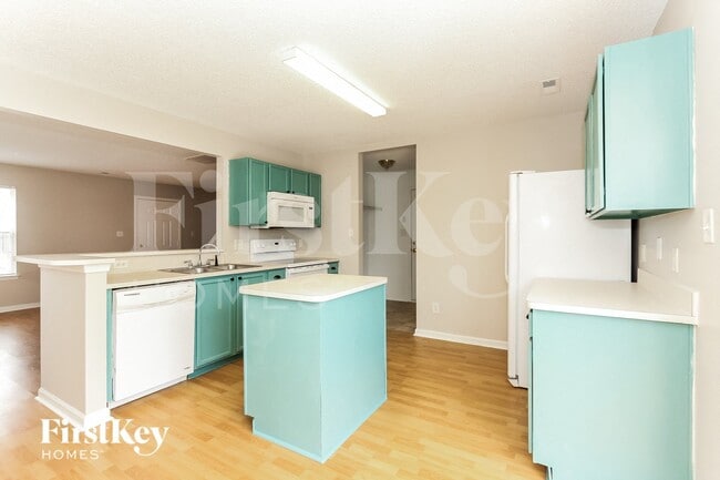 9849 Aviary Hill Way, Charlotte, NC 28214 - photo 5