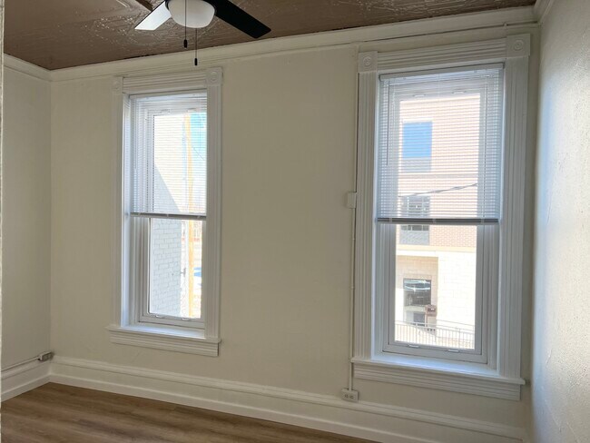 113 1/2 Main St E unit 6, Menomonie, WI 54751 - photo 6