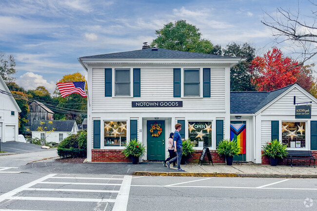 Sterling residents love to walk and shop at all the retail offering in the Sterling area.
