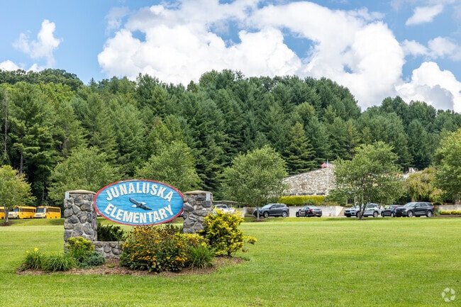 Junaluska Elementary School is part of the Haywood COunty Schools district.