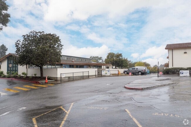 Adam's Elementary has a large parking lot, making pick up a breeze.