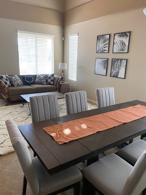 18096 W Paradise Ln, Surprise, AZ 85388 - photo 5