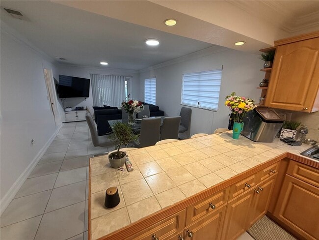 6598 W 22nd Ct, Hialeah, FL 33016 - photo 5