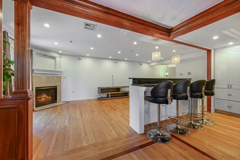 114 P St unit A, Boston, MA 02127 - photo 1