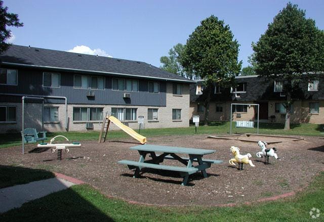Garden Bay Square