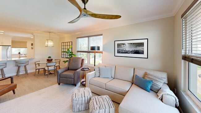 4320 Falmouth Dr unit 301, Longboat Key, FL 34228 - photo 3
