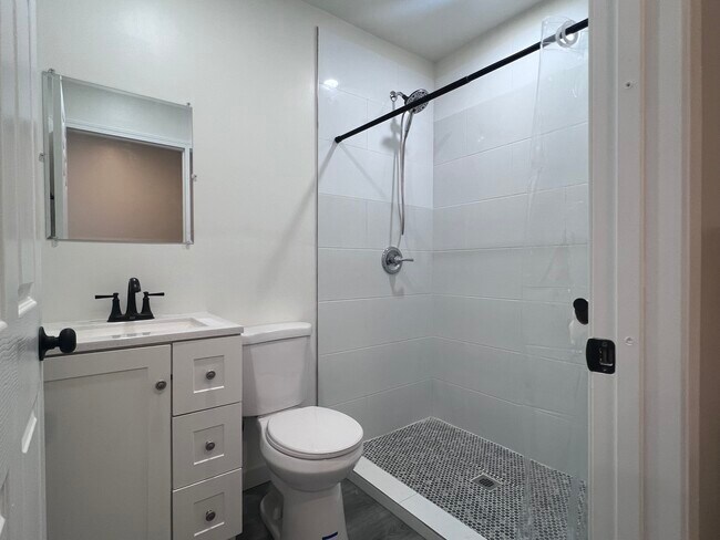 1367 W 12th St unit B, San Pedro, CA 90732 - photo 6