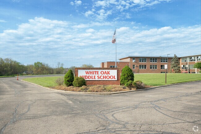 White Oak Middle School is located on 3130 Jessup Rd, in Cincinnati, OH 45239.
