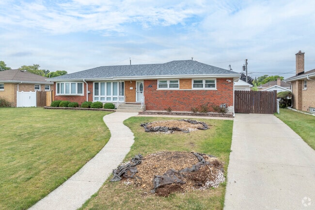 O'Hare is known for having a lot of post war ranch homes.