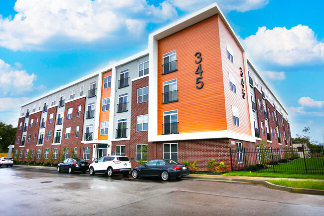 The Flats at 345, Lexington, KY 40508 - photo 2
