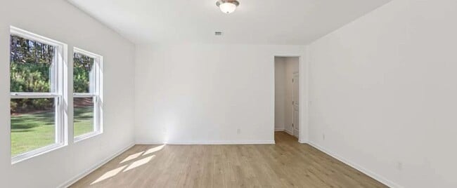 5353 Heron Bay Blvd, Locust Grove, GA 30248 - photo 6