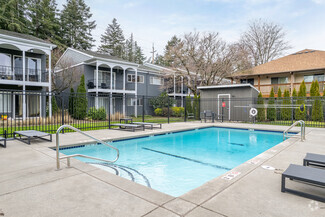 10765 SW Butner Rd, Portland, OR 97225