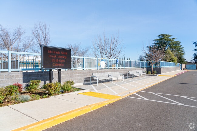 Barry School has doeznes of effective and excellent teachers and staff.