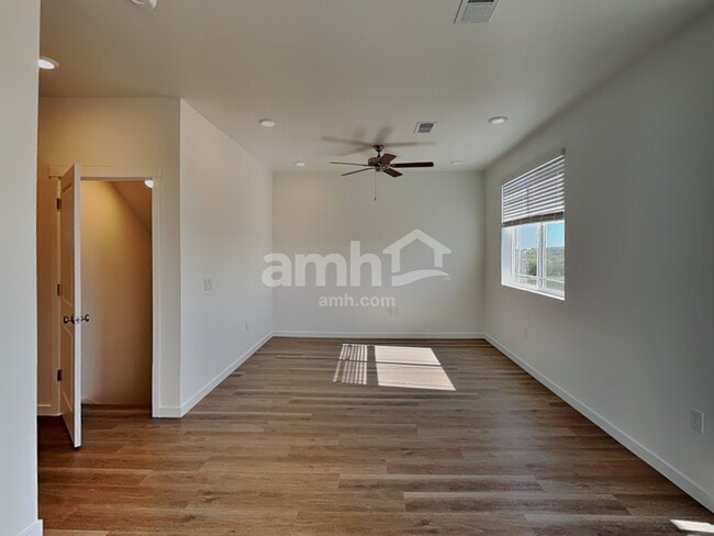 26126 E Calhoun Place, Aurora, CO 80016 - photo 5