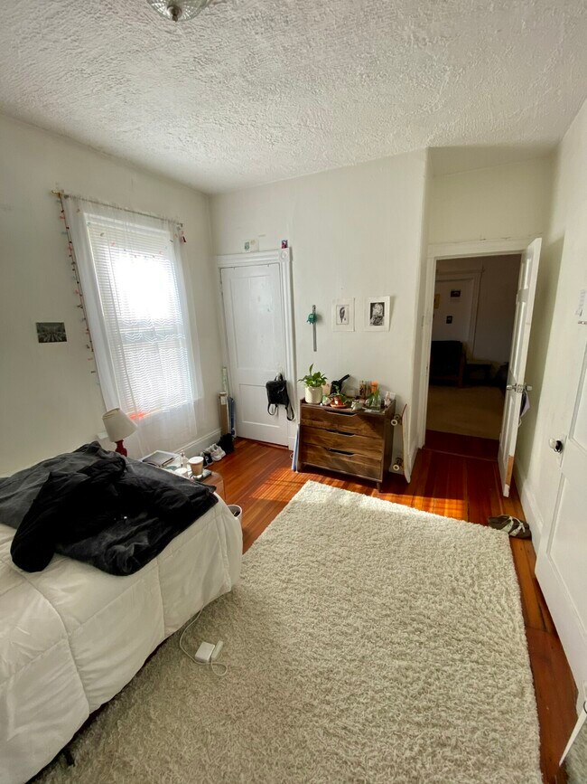 162 Kelton St Unit 1, Boston, MA 02134