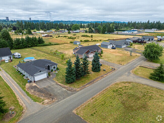 Homes in Satsop have plenty of space between each other.