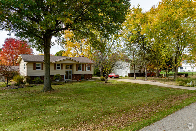Owners take great pride in maintaining their homes in Clinton.