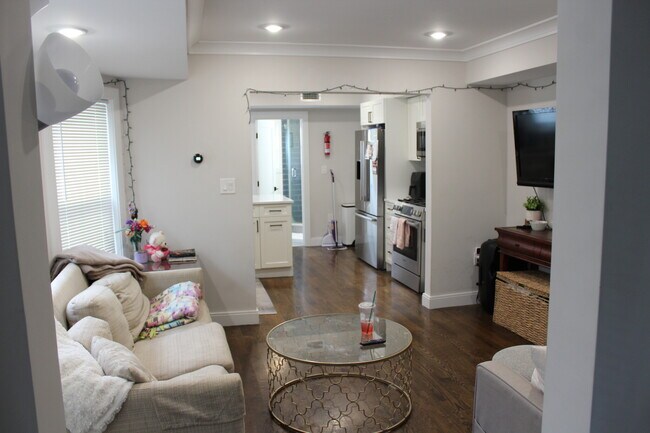 17 Pomeroy St, Allston, MA 02134 - photo 3