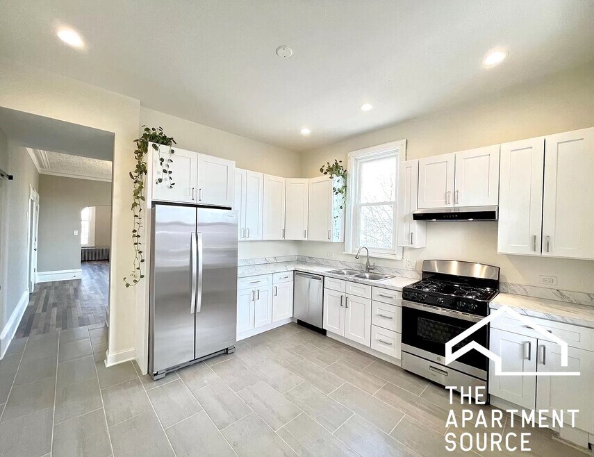 2937 W Jackson Blvd unit 2, Chicago, IL 60612 - photo 1