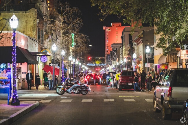 Dauphin St. offers many different dinning options for Leinkauf residents.