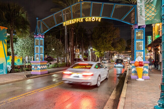 Pineapple Grove in Delray Beach offers residents a wide range of restaurants and bars.