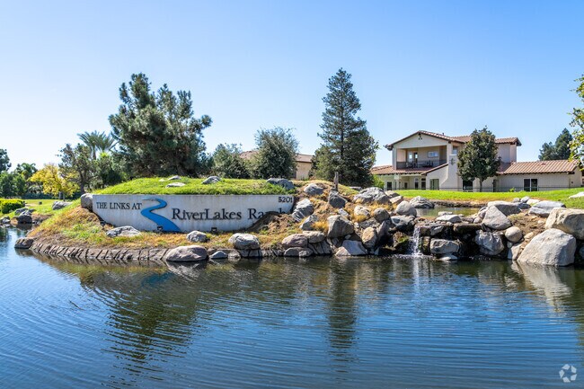 At the entrance, you'll find the beautiful signage for Riverlakes Ranch Golf Course.