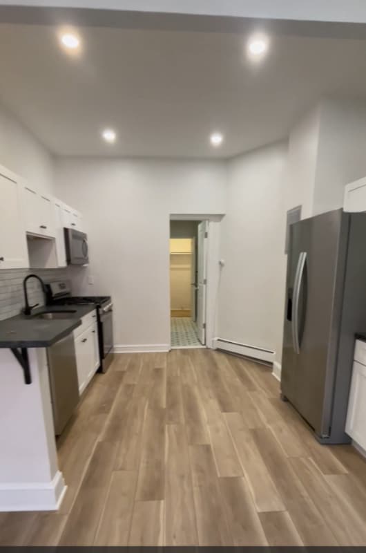 98 Chestnut St Unit 1F, Albany, NY 12210