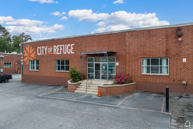 Bright Futures Academy has a student-teacher ratio of 11 to 1.