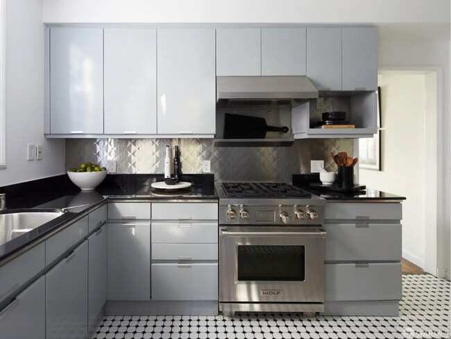 2211 Leavenworth St unit 1 private room in 3, San Francisco, CA 94133 - photo 6