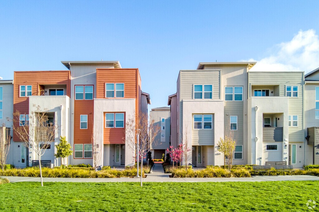 About Lawrence Station | Schools, Demographics, Things to Do - Homes.com