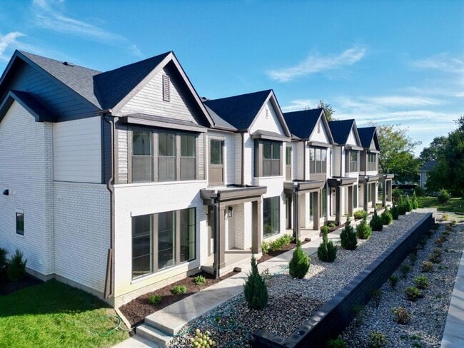 933 Prime St, West Des Moines, IA 50266 - photo 2